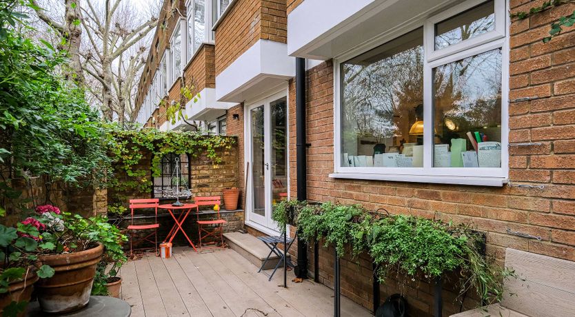 Photo of An Urban Affair