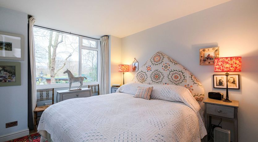 Photo of An Urban Affair