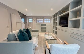 Notting Hill Glow Holiday Home