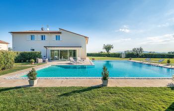 Tuscany Bliss Holiday Home