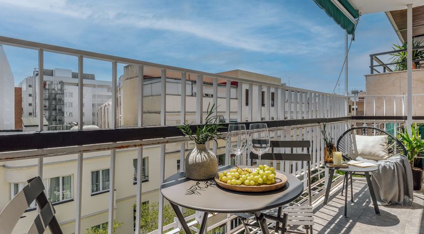 Photo of Bellini & Blue