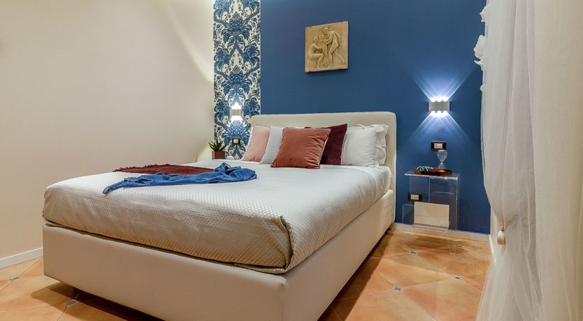 Photo of Sorrentine Sun