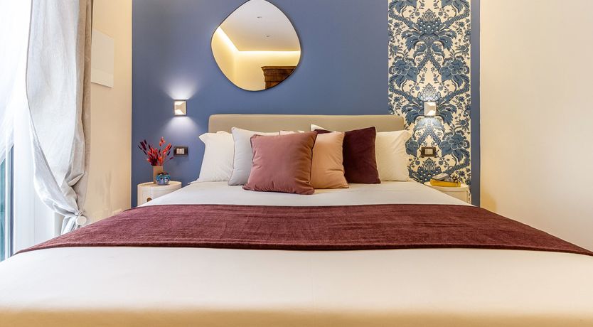 Photo of Sorrentine Sun