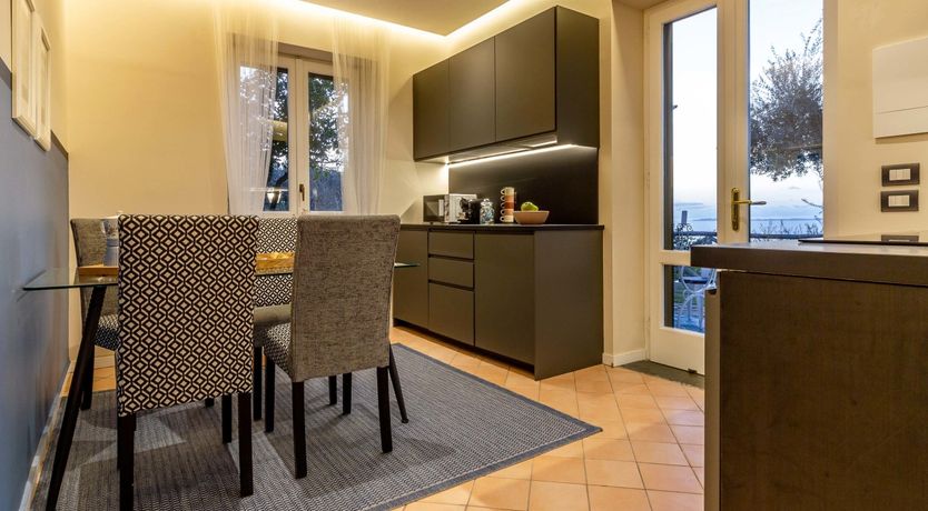 Photo of Sorrentine Sun