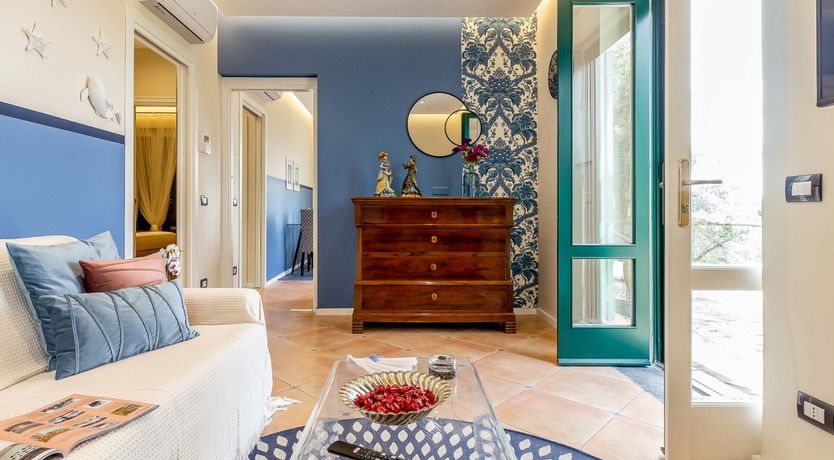 Photo of Sorrentine Sun