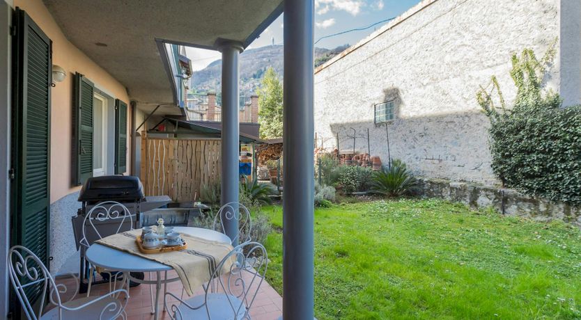 Photo of Lakeside Strolls