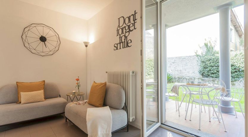 Photo of Lakeside Strolls