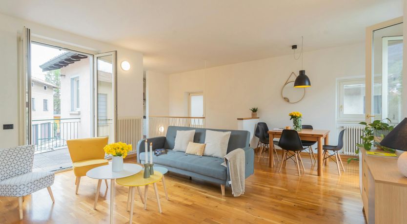 Photo of Lakeside Strolls