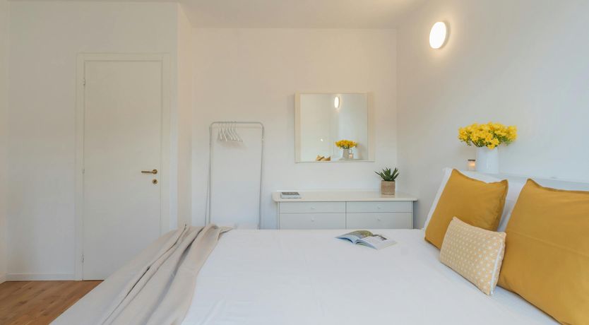 Photo of Lakeside Strolls