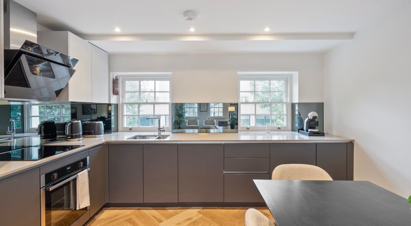 Photo of Metropolitan Midnights