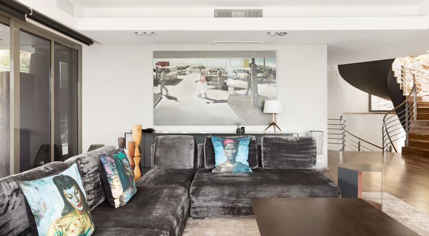 Photo of Strikingly Handsome