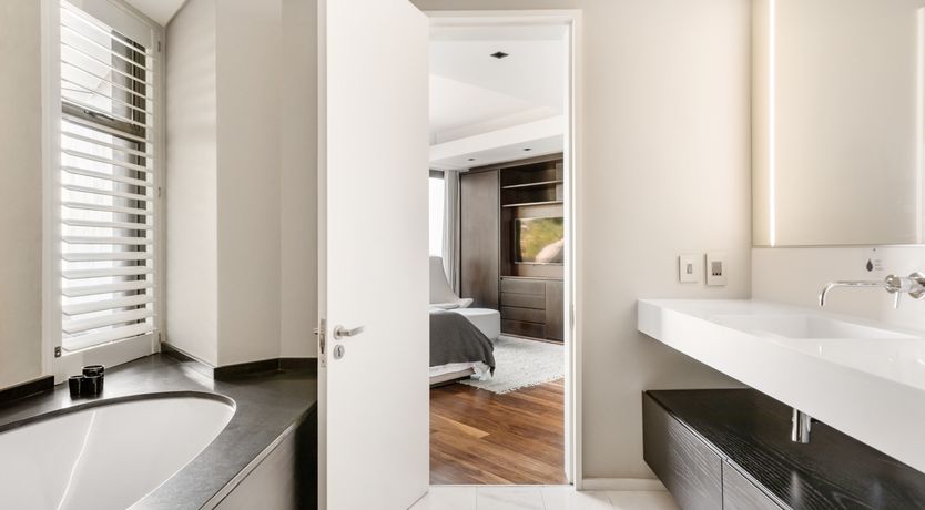 Photo of Strikingly Handsome