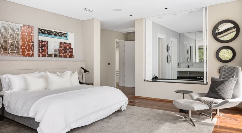 Photo of Strikingly Handsome