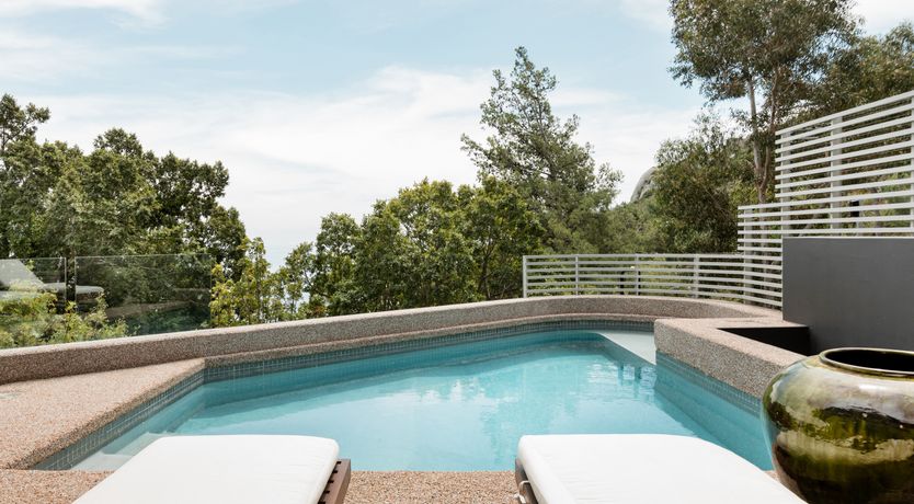 Photo of Strikingly Handsome