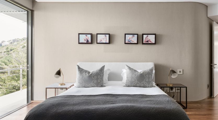 Photo of Strikingly Handsome