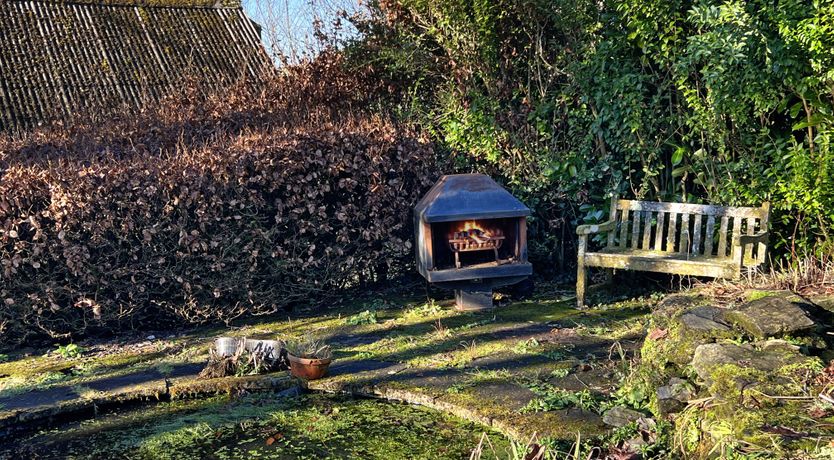Photo of Hare and Hounds, Exton