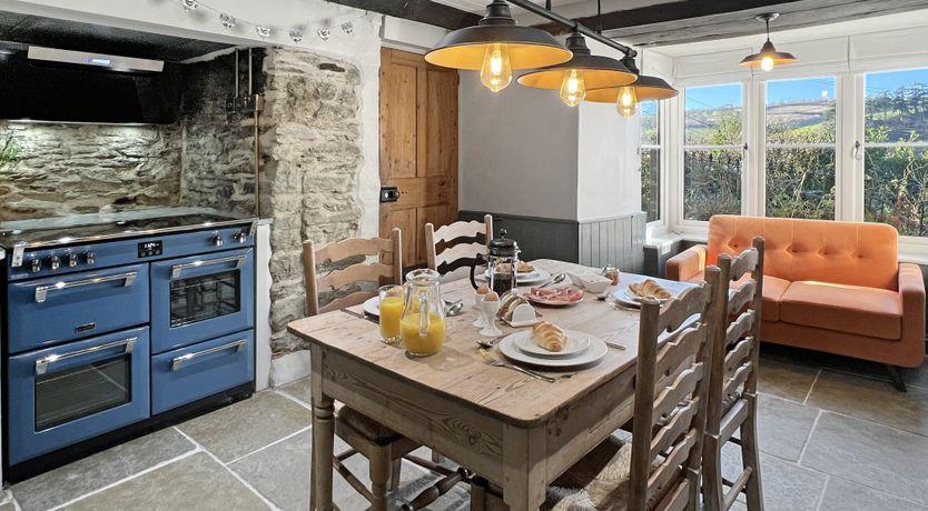 Photo of Hare and Hounds, Exton