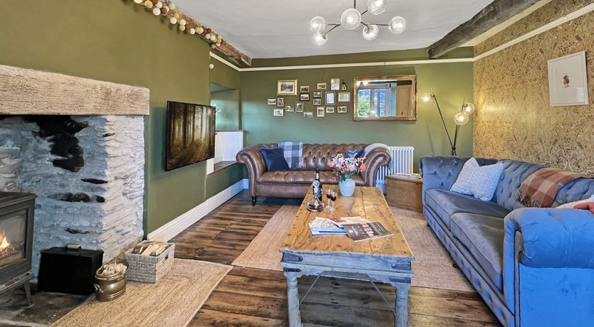 Photo of Hare and Hounds, Exton