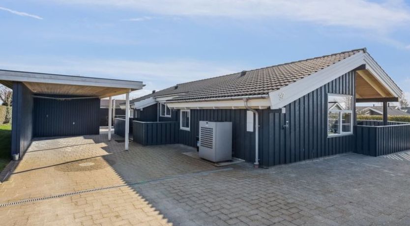 Photo of "Annegret" - 200m from the sea