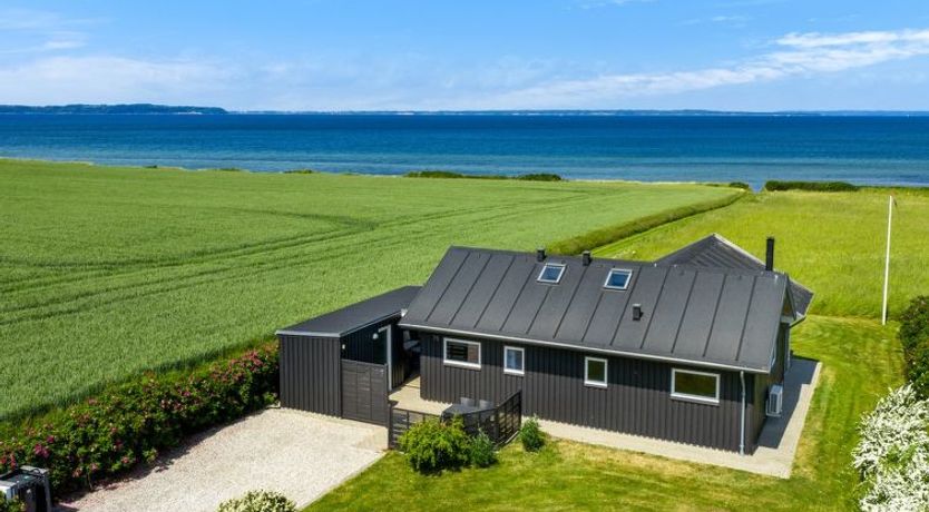 Photo of "Drusilla" - 140m from the sea