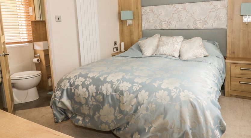 Photo of 27 Lake View