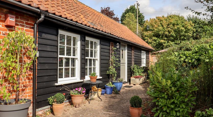 Photo of Courtyard Cottage, Poplar Farm Barn