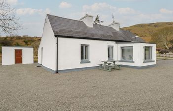 Cummer Cottage Holiday Home