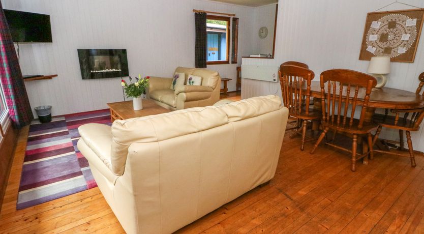 Photo of Lodge 5 - "Hawthorn"