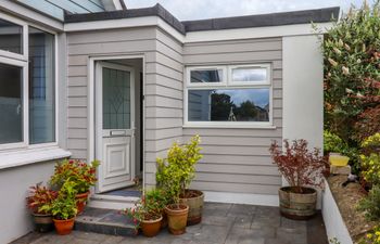 Brixham Breeze Cabin Holiday Home