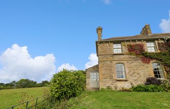 Ivy Cottage Holiday Home