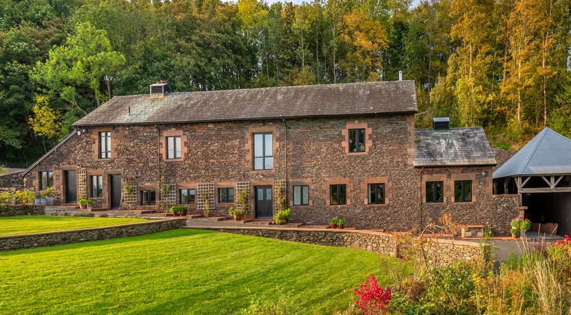 Photo of Bank Barn, Wreay