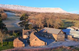 Photo of white-haywood-farmhouse