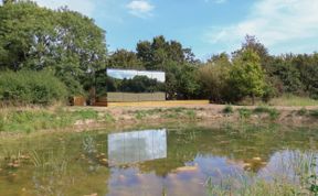 Photo of Pound Farm Mirror Houses: Pond ÖÖD