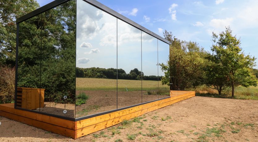 Photo of Pound Farm Mirror Houses: Pond ÖÖD