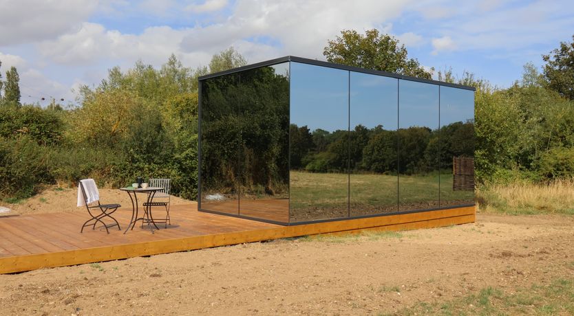 Photo of Pound Farm Mirror Houses: Meadow ÖÖD