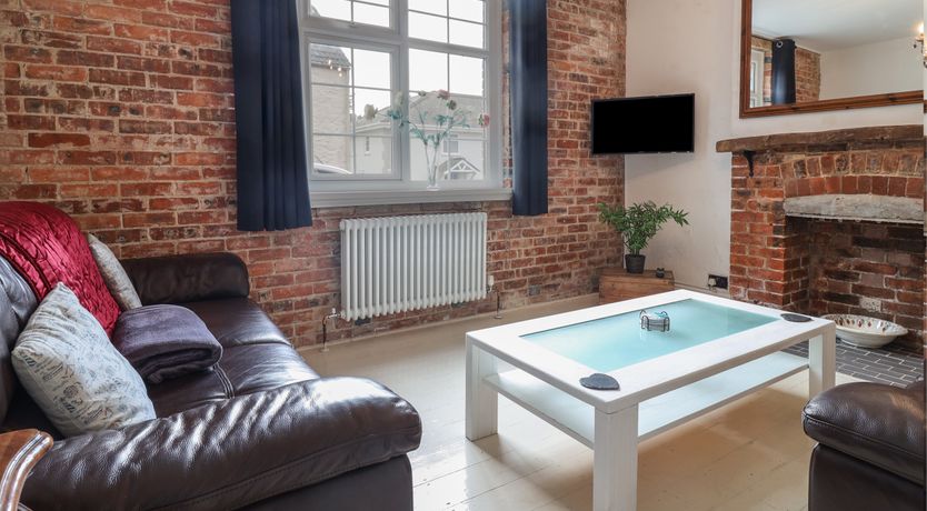 Photo of 18 Chamberlaine Road