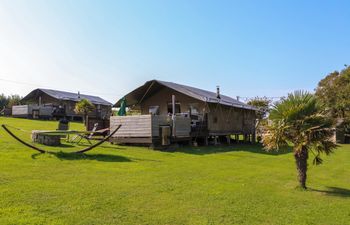 Buttercup Holiday Home