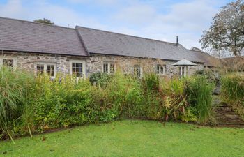 St Dogwells Barn Holiday Home