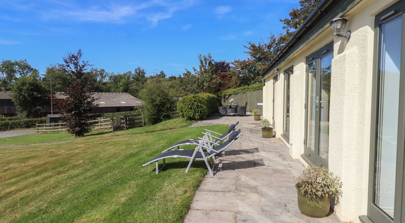 Photo of Binneford Barn