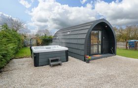 Photo of bumblebee-glamping-pod