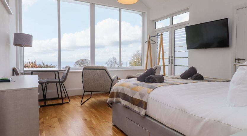 Photo of Summer Room