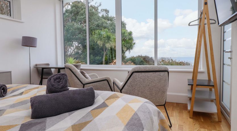 Photo of Summer Room