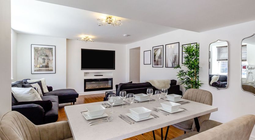 Photo of Queen Anne Suite