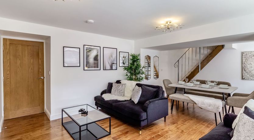 Photo of Queen Anne Suite