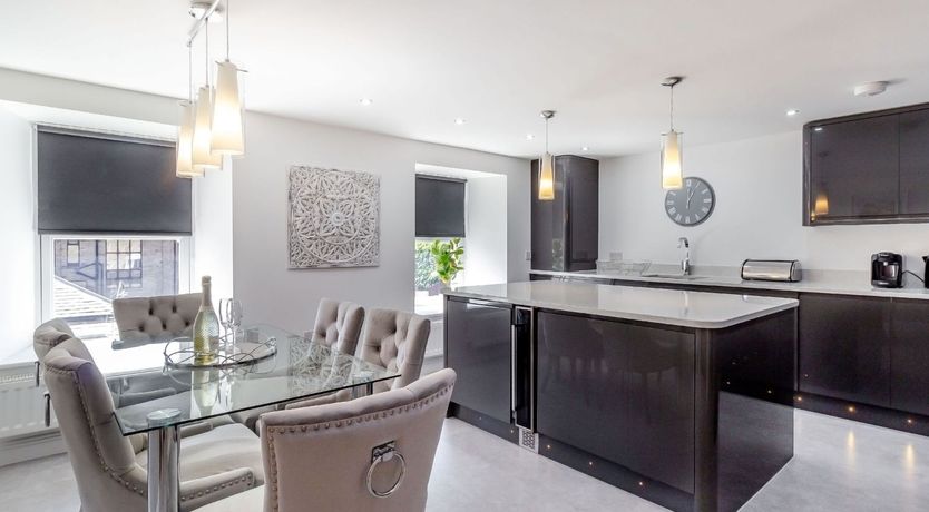 Photo of Queen Victoria Suite