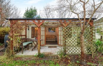 The Cabin at Little Timbers Holiday Home