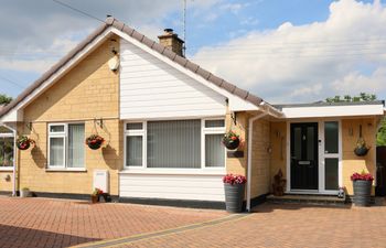 Howard Cottage Holiday Home