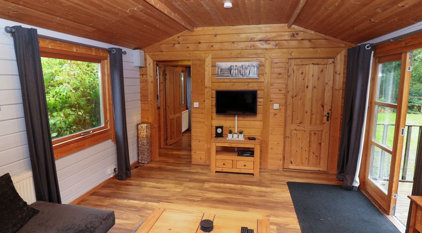 Photo of Lakeside Lodge