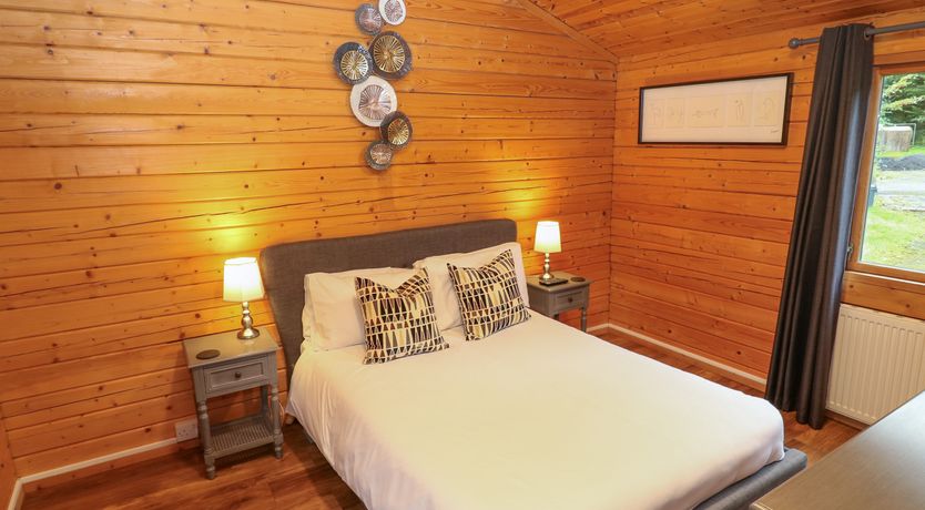 Photo of Lakeside Lodge