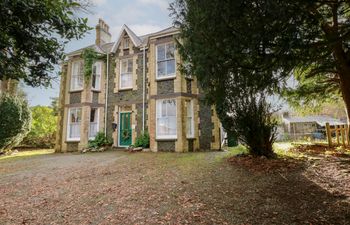 Plas Dorothea Holiday Home